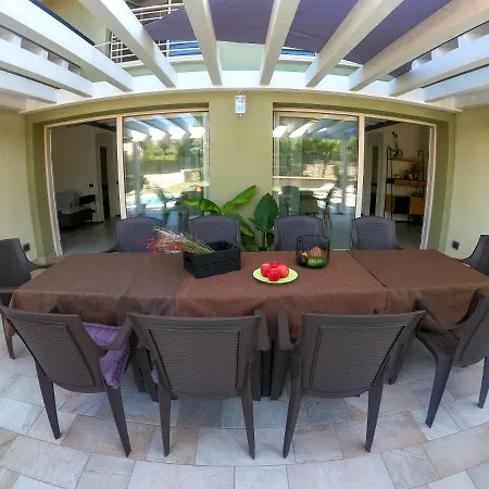 Calla Soiano Del Lago